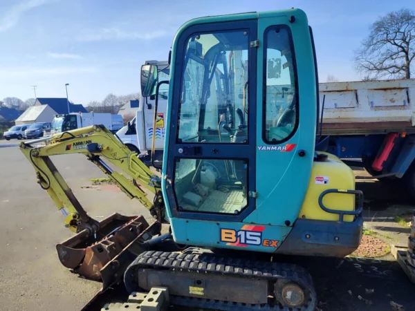 Mini-pelle à chenilles Ammann-Yanmar B15EX – 2002