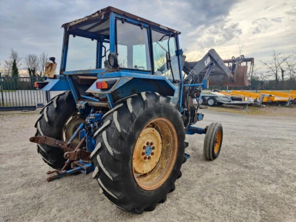 Tracteur Ford 5610 – 70 ch – 1983 – 9 377 h