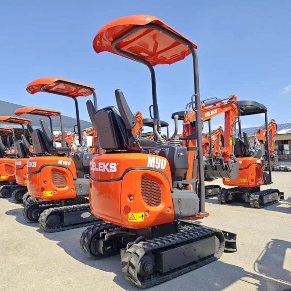 Mini-Pelle Deleks M90 – Moteur Diesel Koop KD192 (7,6 kW)