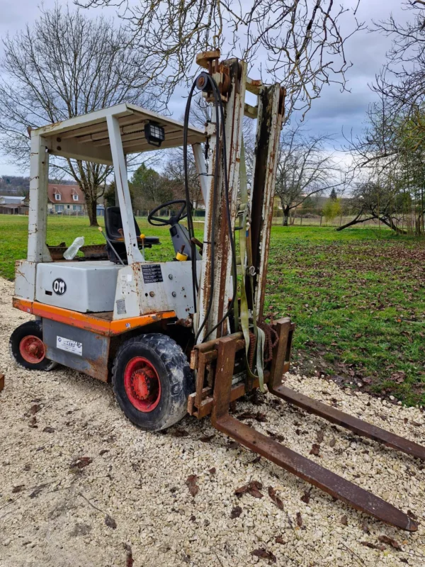 Chariot Élévateur Diesel FIAT OM 25C – 2,5 Tonnes