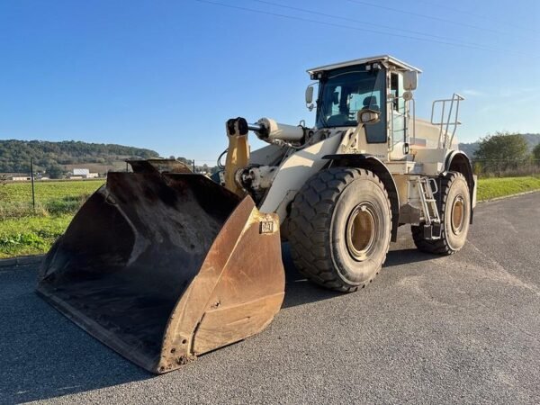 Chargeur sur Pneus CATERPILLAR 972K – 2012