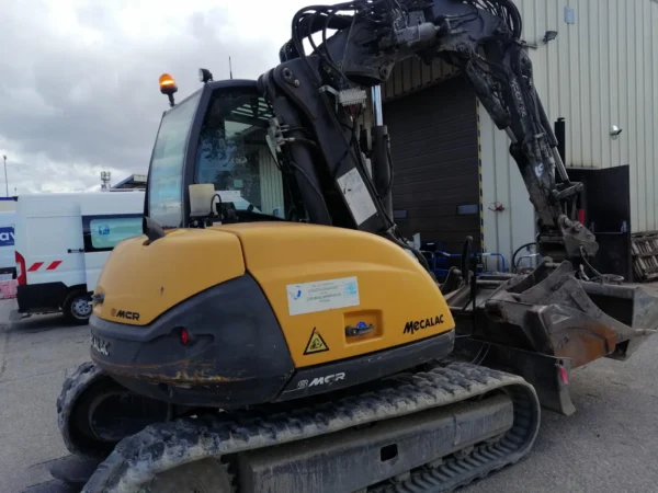 Pelle sur Chenilles MECALAC 8 MCR – 2015 (avec 4 Godets)