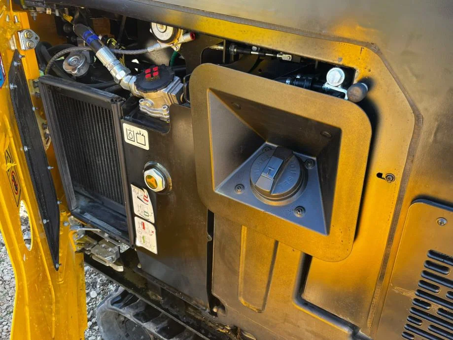 Mini-pelle JCB 19C-1 – 2022 – 1,9 T (785 h) – Garantie constructeur – Image 11