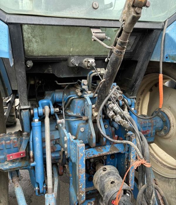 Tracteur Ford 8240 – 1992 – 4RM – Image 10