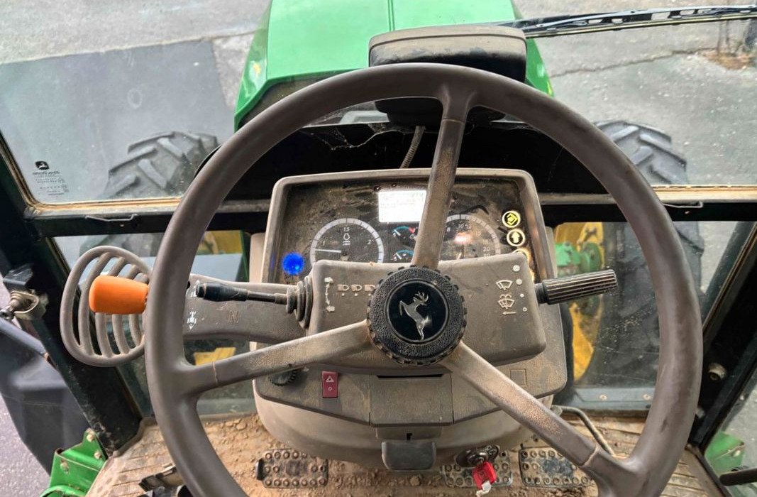 Tracteur John Deere 6090 MC – 4RM – 2016 – 90 h – Image 10
