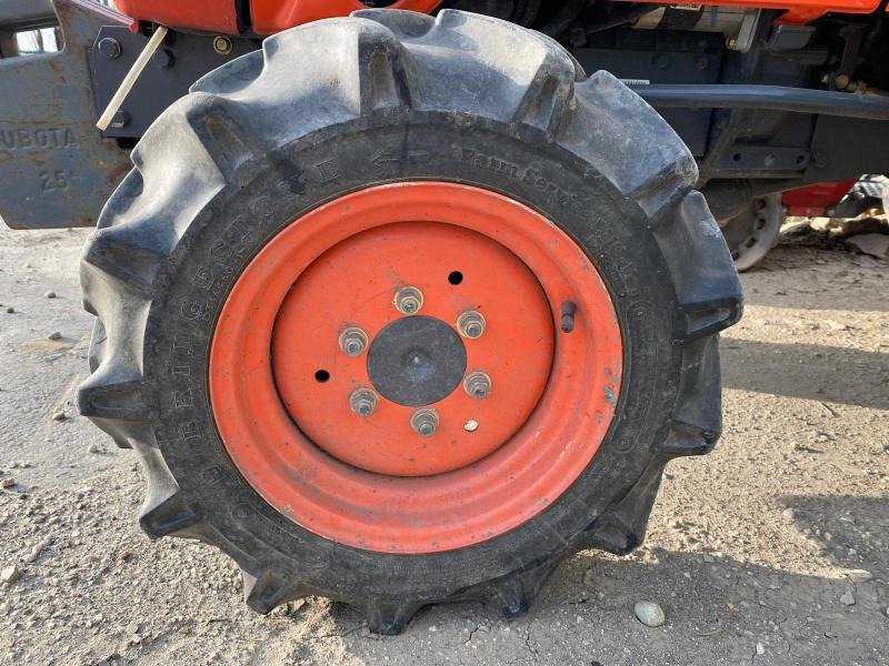 Micro-tracteur Kubota B1710 – 14,5 ch – 245 h – Image 12