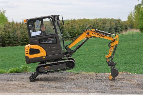 Mini-pelle APS KME20 – 2 t – Compacte, puissante et polyvalente – Image 12