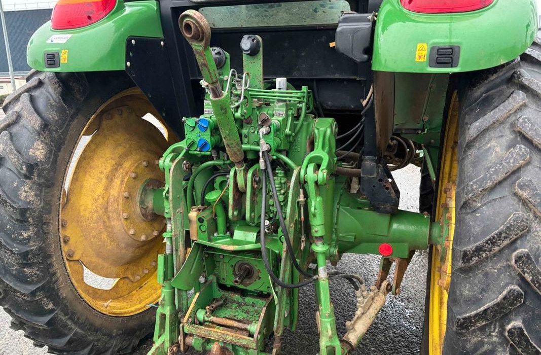 Tracteur John Deere 6090 MC – 4RM – 2016 – 90 h – Image 13