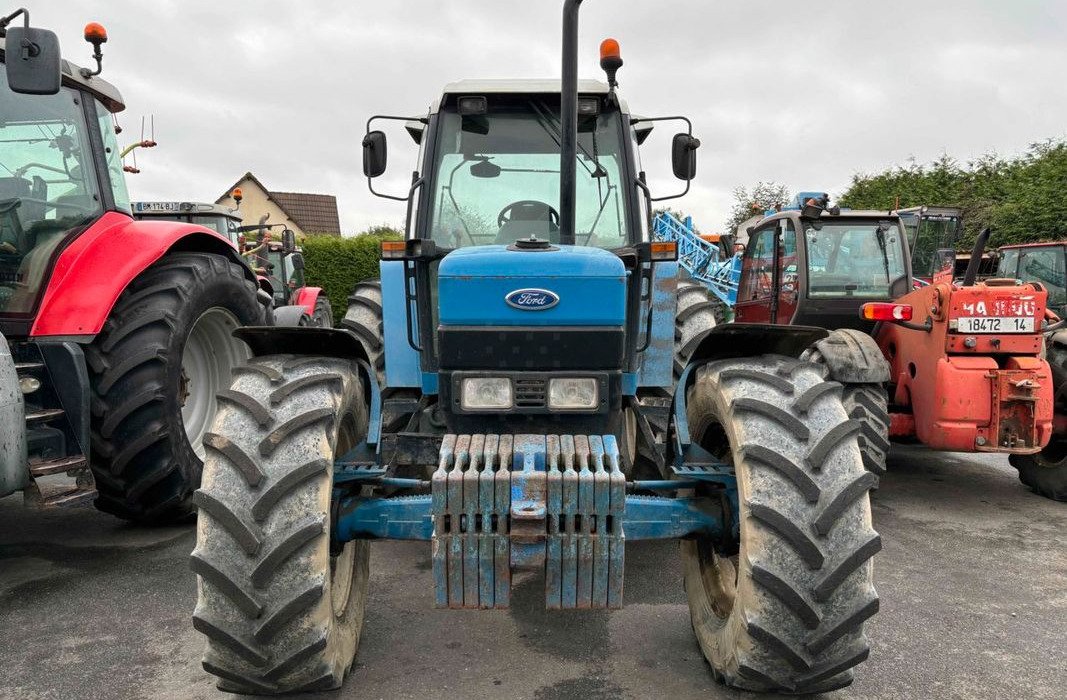 Tracteur Ford 8240 – 1992 – 4RM – Image 2