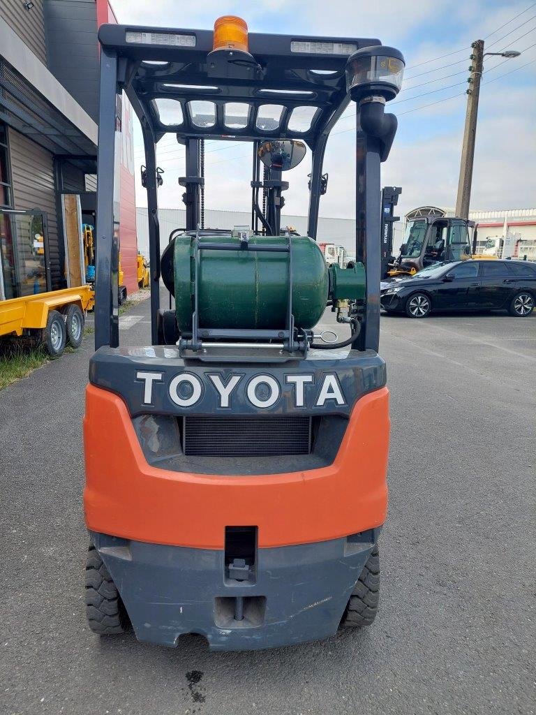 Chariot Élévateur Industriel TOYOTA 02-8FGF15 – 1,5 Tonne – Image 2