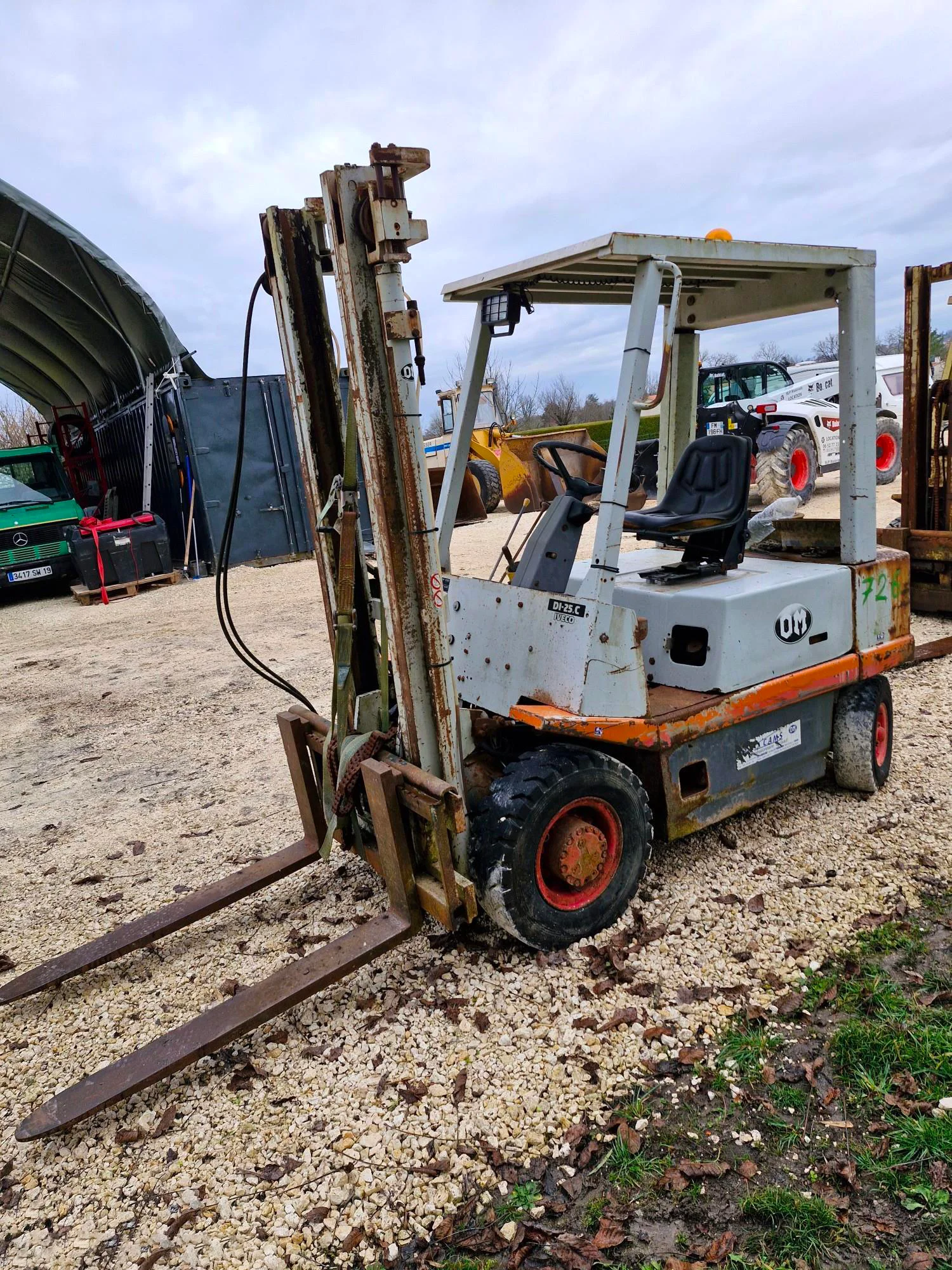 Chariot Élévateur Diesel FIAT OM 25C – 2,5 Tonnes – Image 2