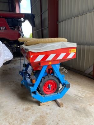 Trémie Frontale MONOSEM – Entraînement Hydraulique – 2011