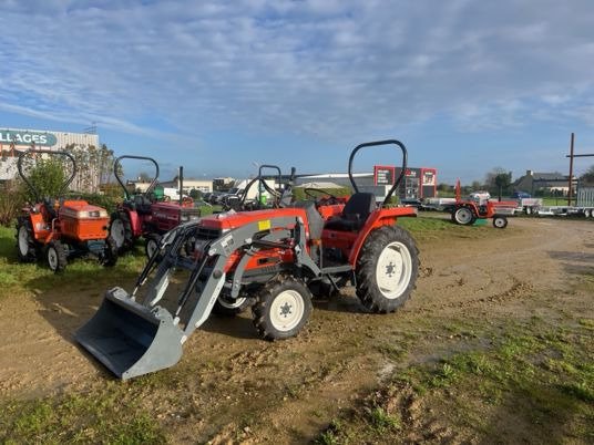 Micro-tracteur Kubota GL23 – 23 CV – 4RM – Remanufacturé Avec chargeur neuf – Image 2