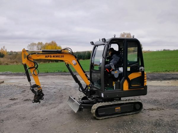 Mini-pelle APS KME20 – 2 t – Compacte, puissante et polyvalente – Image 20