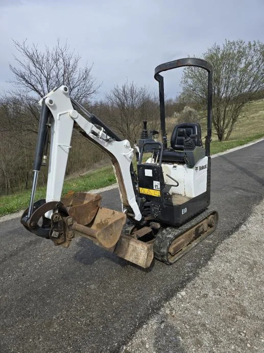 Mini-pelle Bobcat E10 (2017) – 1,2 t – 3 godets inclus – Image 3