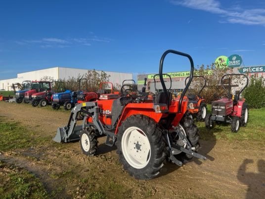 Micro-tracteur Kubota GL23 – 23 CV – 4RM – Remanufacturé Avec chargeur neuf – Image 3
