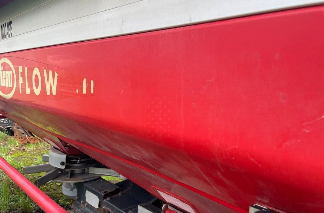 Distributeur d’Engrais Vicon ROTA-FLOW RO-XL – Capacité 1 500 L – Image 4