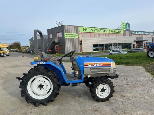 Micro-tracteur Iseki SIAL 223 – 23 CV – 4RM – Remanufacturé – Image 4