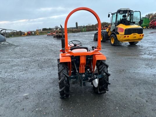Micro-tracteur Kubota B1600DT – 20 CV – 4RM – Remanufacturé – Image 4