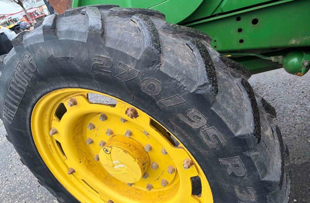 Tracteur John Deere 6090 MC – 4RM – 2016 – 90 h – Image 5