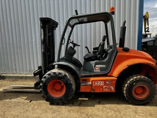 Chariot Élévateur Tout-Terrain AUSA C200HX4 – 4x4 – Image 5