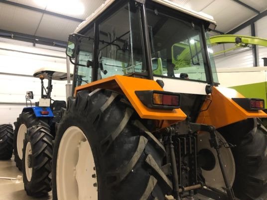 Tracteur Renault 681-4S – 1983 – 65 ch – 4RM – Image 6