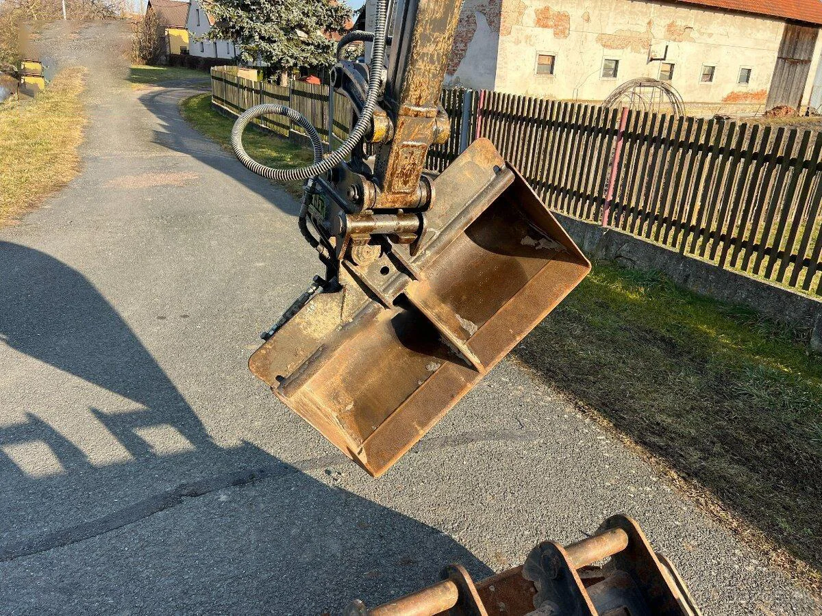 Mini-pelle Volvo ECR25D (2015) – 3 godets + godet inclinable – Image 6