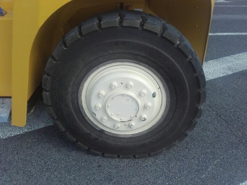 Chariot Élévateur Diesel Yale GDP160EC12 – 16 Tonnes – Image 7