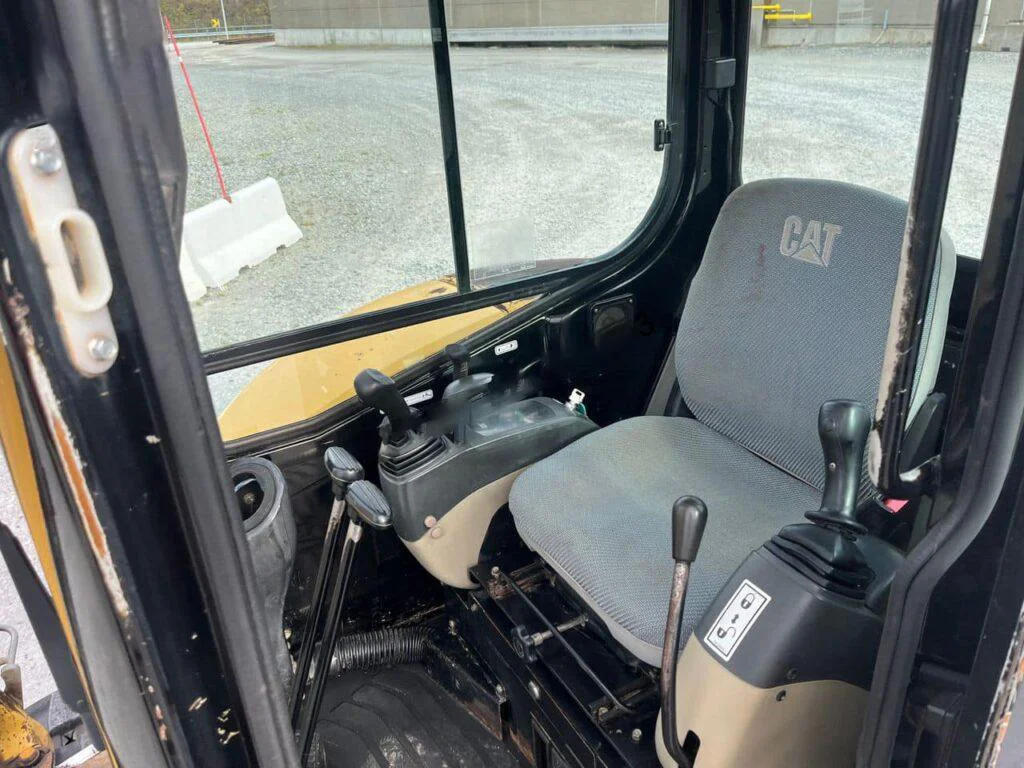 Mini-pelle Caterpillar 304 CR (2003) – Rototilt + 3 Godets inclus – Image 7