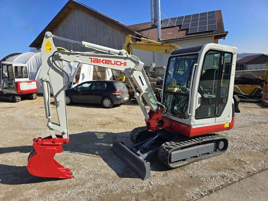 Mini-pelle Takeuchi TB125 (2000) – 3 Godets inclus – Image 7