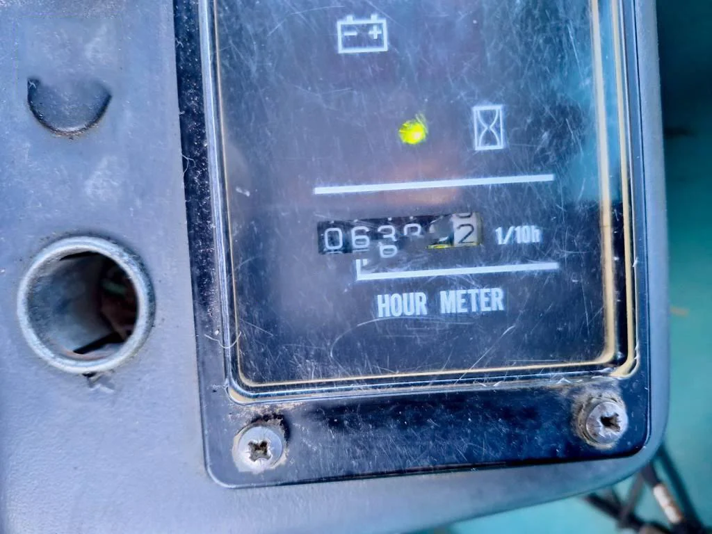 Mini-pelle Yanmar B25V (2002) – 3 Godets inclus – Image 7