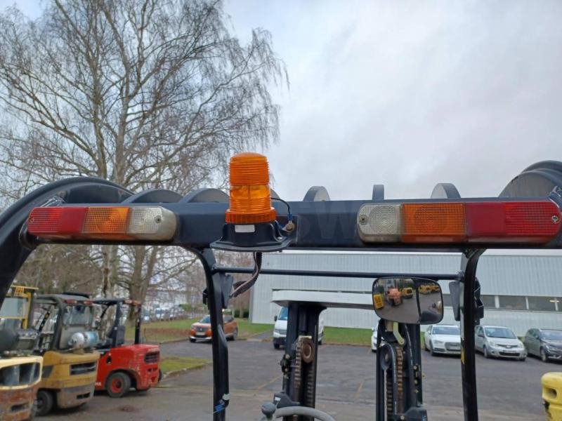 Chariot Élévateur à Gaz Caterpillar GP25N – 2,5 Tonnes – Image 7