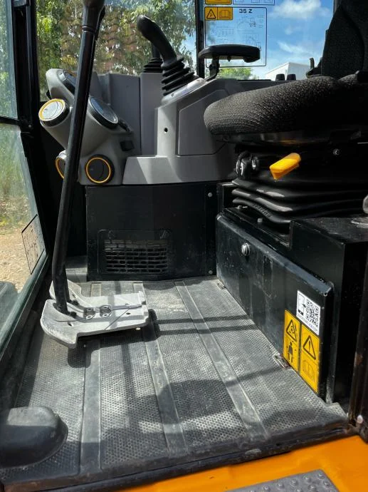 Mini-pelle JCB 35Z-1 – 2021 – 790 h – Garantie 12 mois – Image 7