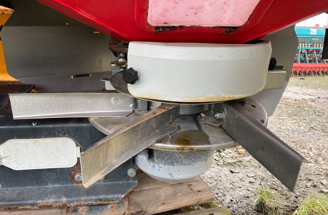 Distributeur d’Engrais Vicon ROTA-FLOW RO-XL – Capacité 1 500 L – Image 7