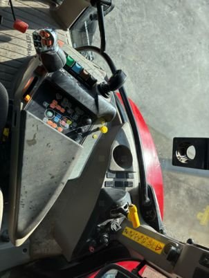 Tracteur Agricole Case IH MAXXUM 115 MC AD8 – 117 ch – 4RM – Image 8