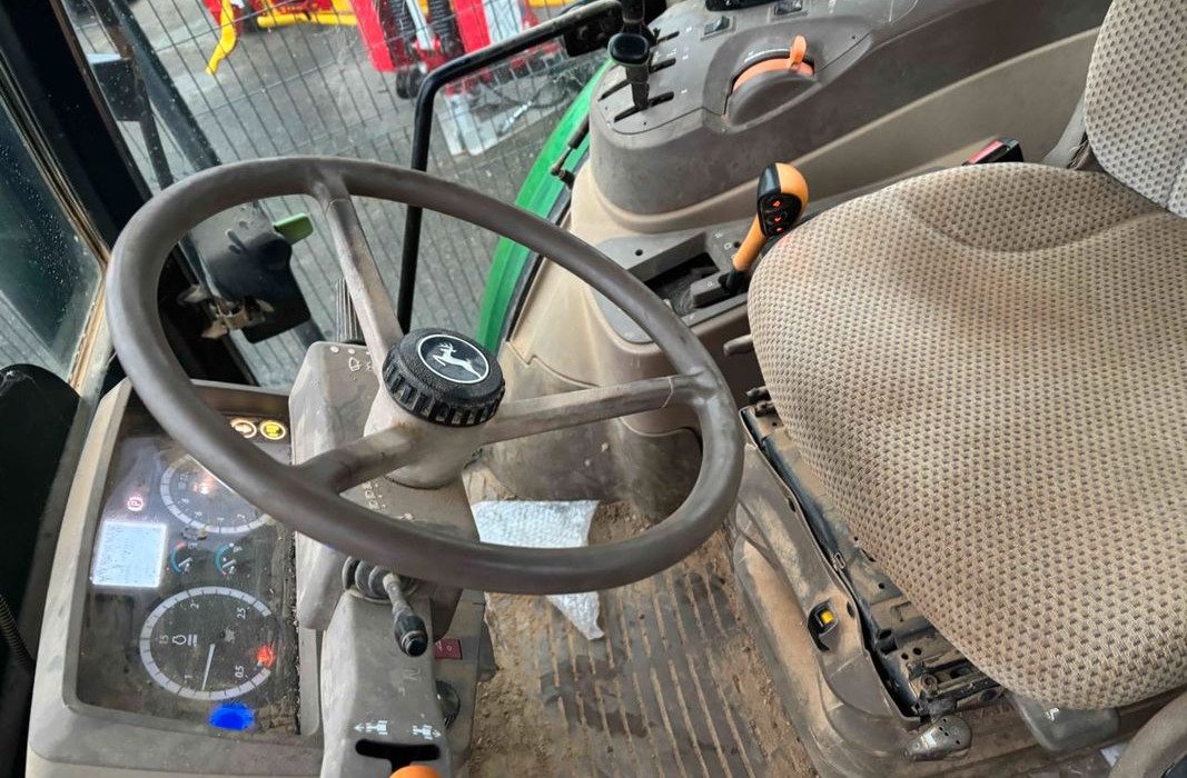 Tracteur John Deere 6090 MC – 4RM – 2016 – 90 h – Image 8