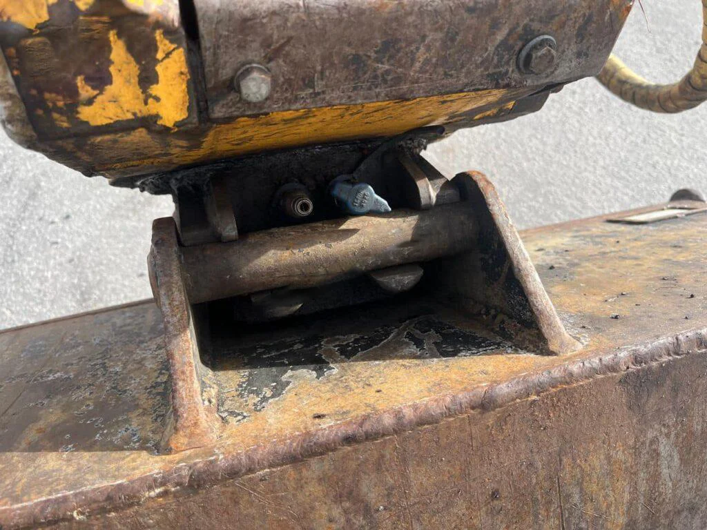 Mini-pelle Caterpillar 304 CR (2003) – Rototilt + 3 Godets inclus – Image 8