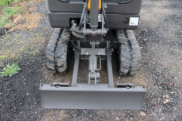 Mini-pelle APS KME20 – 2 t – Compacte, puissante et polyvalente – Image 9