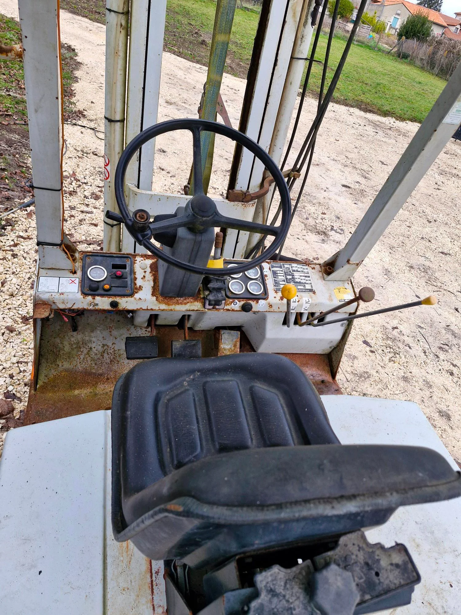 Chariot Élévateur Diesel FIAT OM 25C – 2,5 Tonnes – Image 9