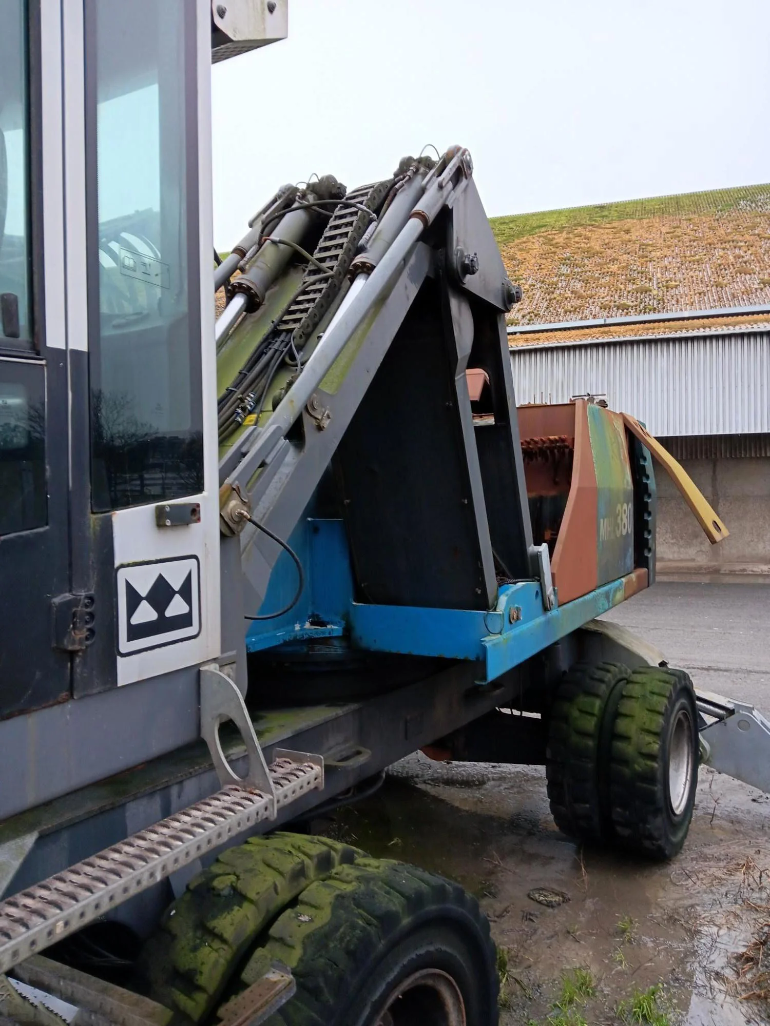 Pelle Hydraulique sur Pneus Terex Fuchs MHL 380 – 2012 – Image 9