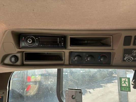 Tracteur Agricole Case IH MAXXUM 115 MC AD8 – 117 ch – 4RM – Image 9