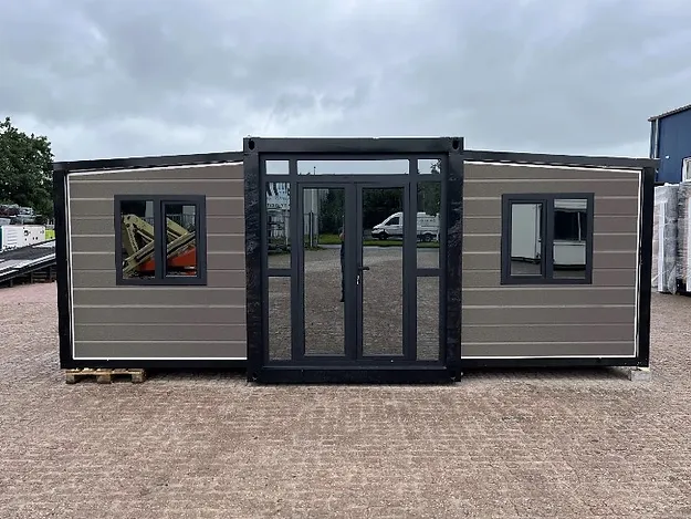 Conteneur Tiny House XXL / Chalet de luxe pliable - 40 pieds / 12 mètres