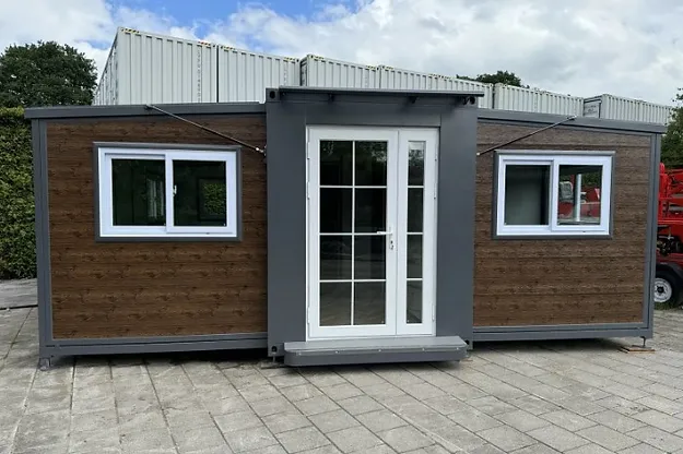 Conteneur Mobile - Tiny House avec Deux Chambres et Cuisine, modèle 2024
