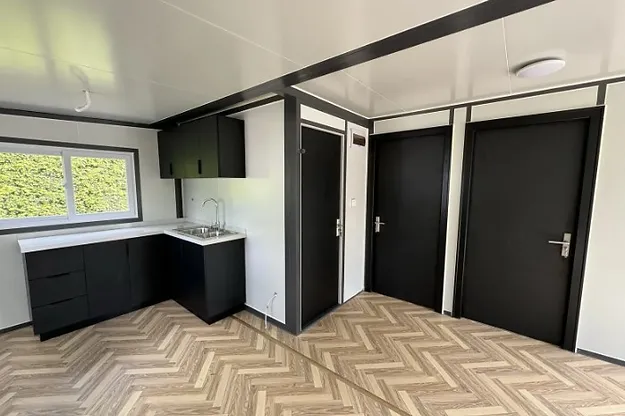 Conteneur Mobile - Tiny House avec Deux Chambres et Cuisine, modèle 2024 – Image 7
