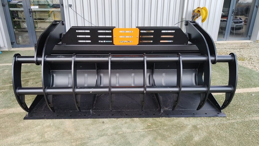 GODET GRIFFE 240CM QUICKE ATTELAGE A BOULONNER AU CHOIX