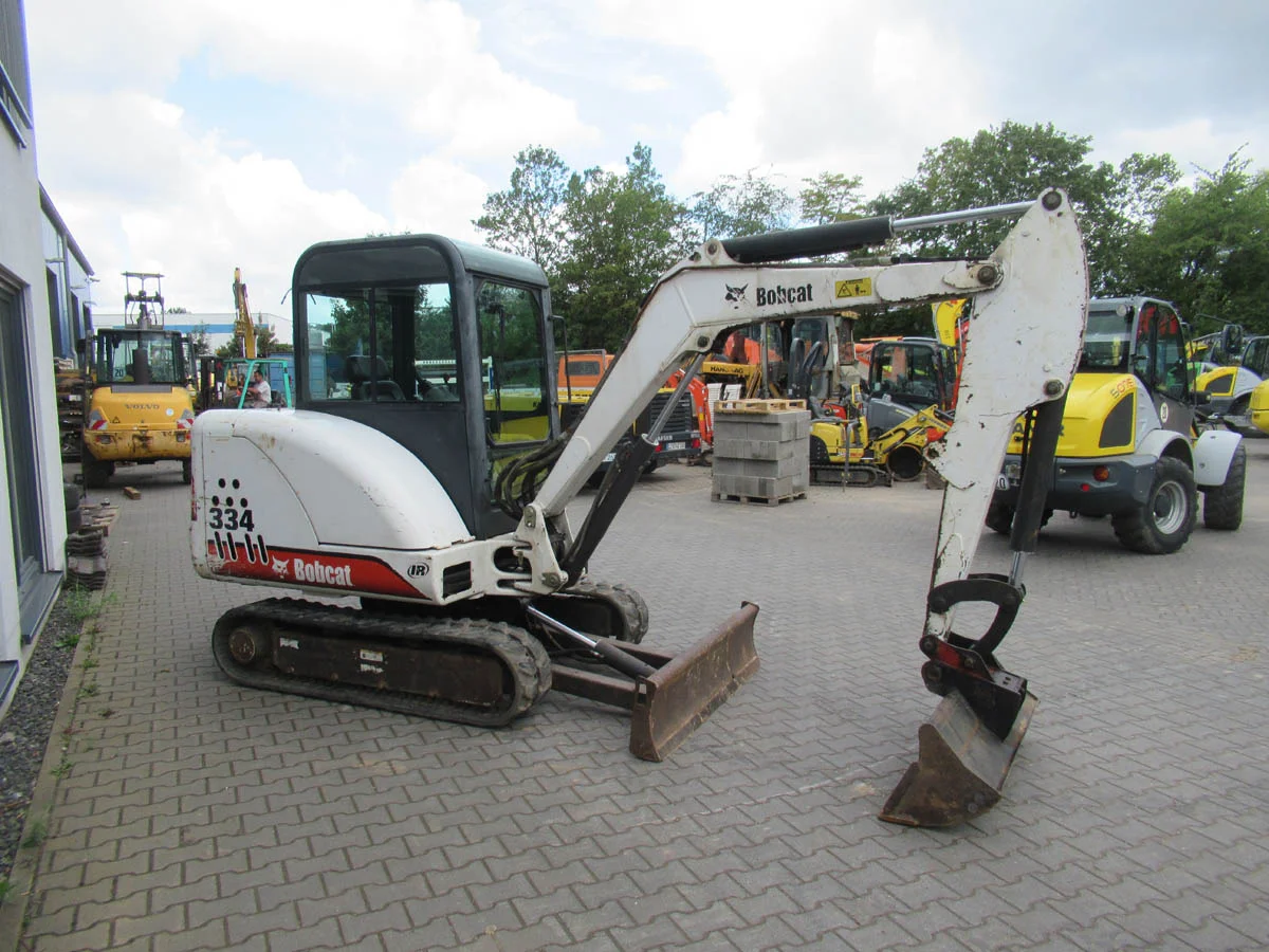 BOBCAT X334 + 3 GODETS – Mini Pelle 3,4T