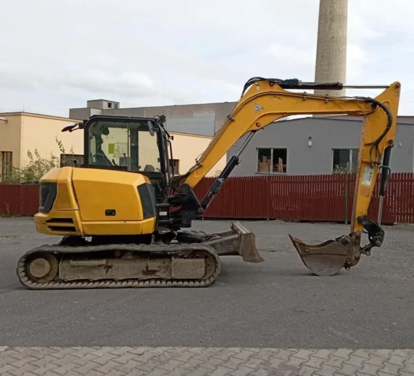 JCB 86C-1 + 3 GODETS – Mini Pelle 8,5T