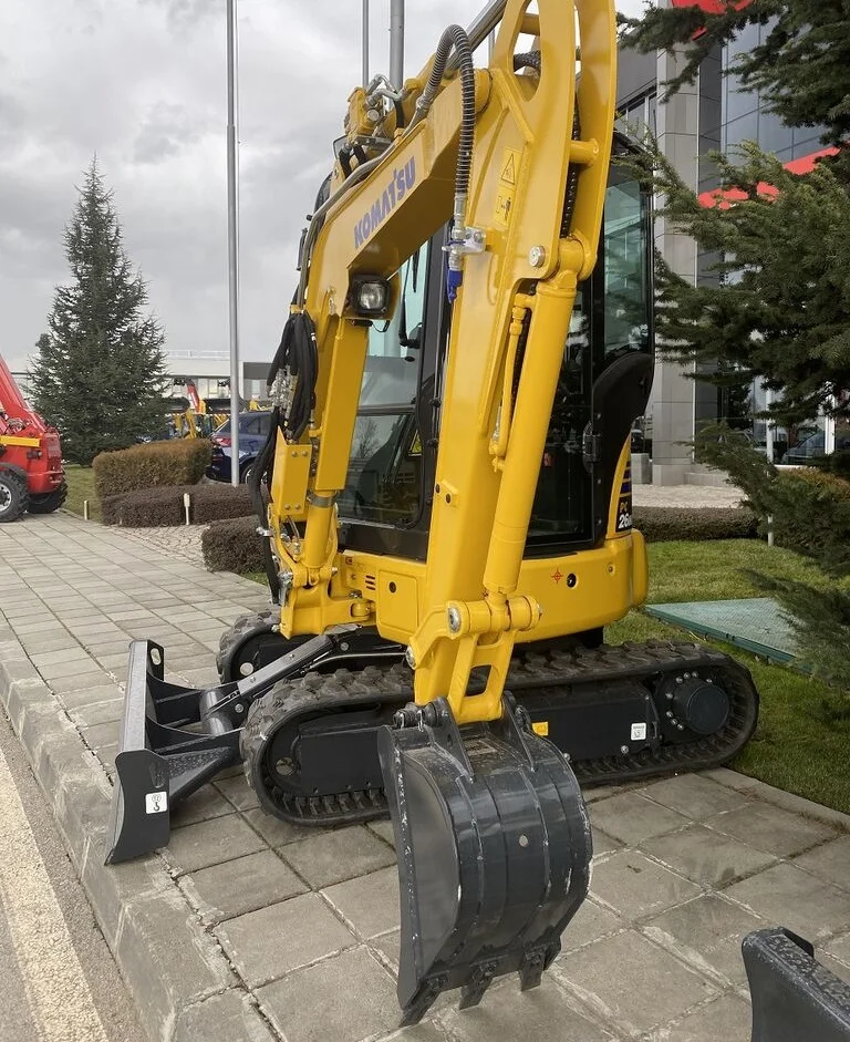 KOMATSU PC 18 MR2 + 3 GODETS – Mini Pelle 1,9T – Image 2