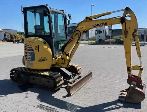 KOMATSU PC18MR-3 + 3 GODETS – Mini Pelle 1,9T