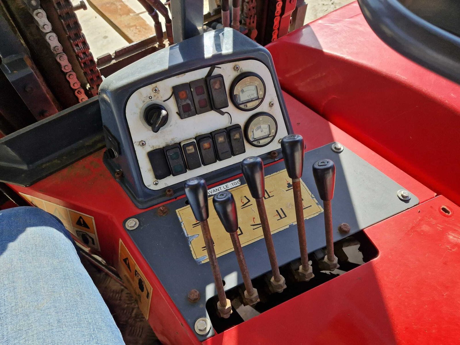 MOFFETT M4 20.3 – Image 10